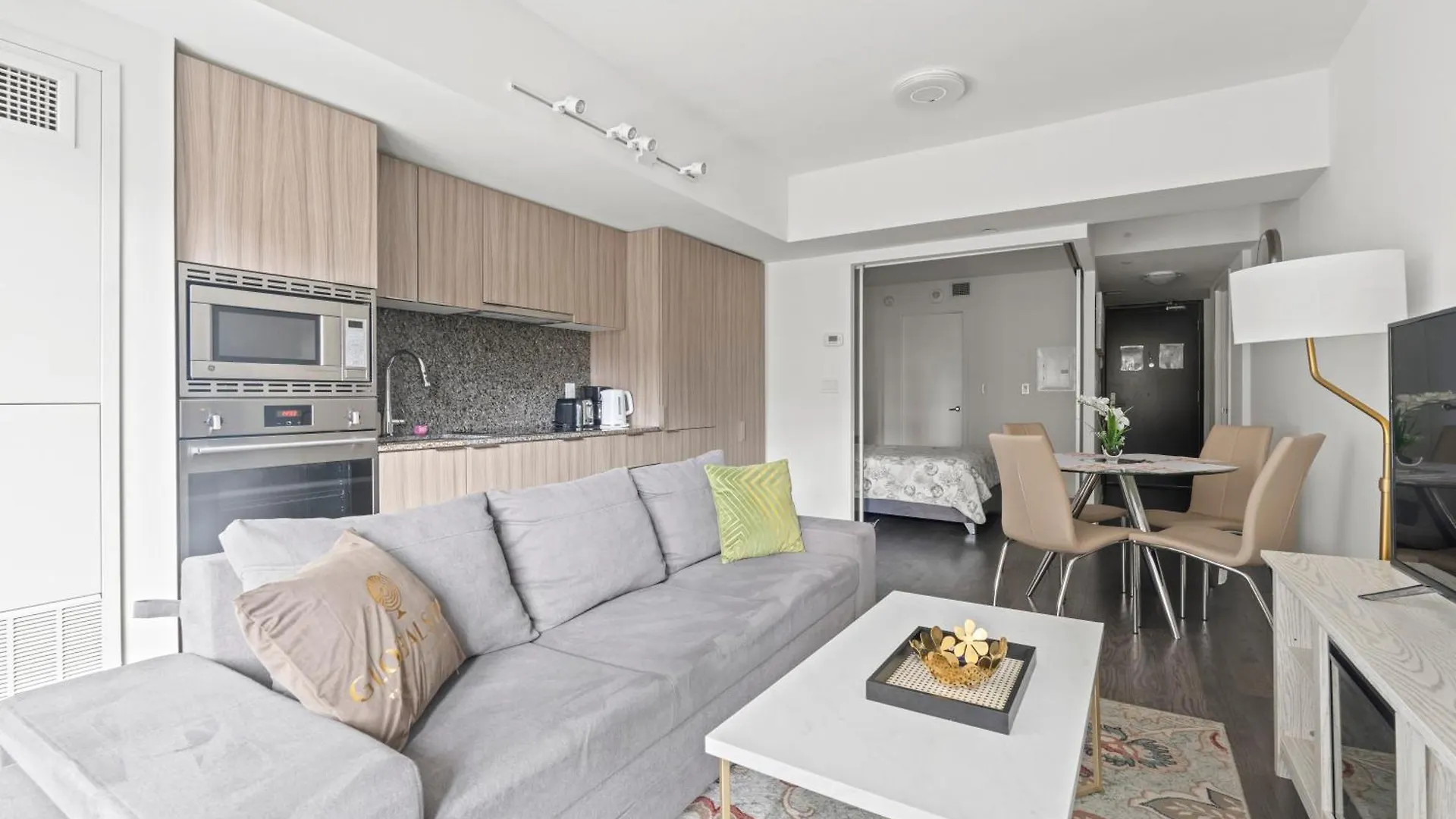The Britt Condos By Globalstay In Downtown Toronto 0*,  Canadá
